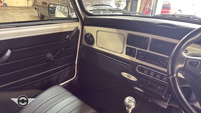 Lot 552 - 1998 ROVER MINI PAUL SMITH