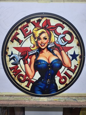 Lot 637 - 24" DIAMETER METAL TEXACO SIGN