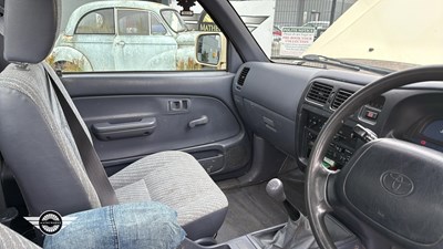 Lot 650 - 1998 TOYOTA HILUX 2.4D 2WD