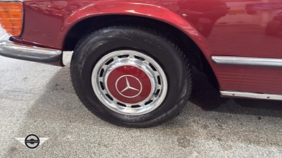 Lot 680 - 1972 MERCEDES 350 SL