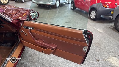 Lot 680 - 1972 MERCEDES 350 SL