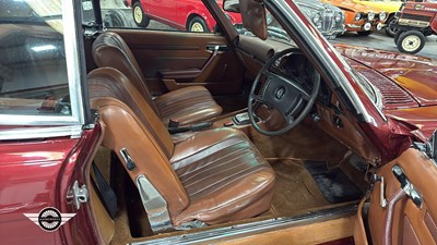 Lot 680 - 1972 MERCEDES 350 SL