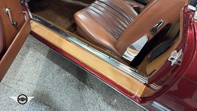 Lot 680 - 1972 MERCEDES 350 SL