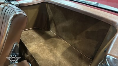 Lot 680 - 1972 MERCEDES 350 SL