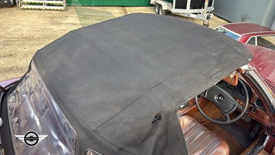 Lot 680 - 1972 MERCEDES 350 SL