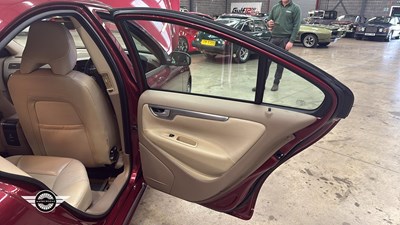 Lot 734 - 2005 VOLVO S60 SPORT T AUTO