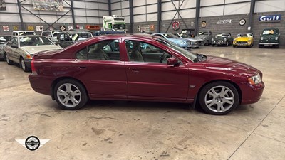 Lot 734 - 2005 VOLVO S60 SPORT T AUTO