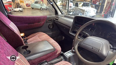 Lot 764 - 1995 TOYOTA HI-ACE