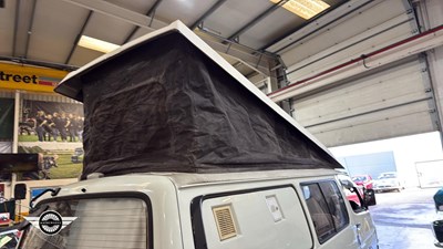 Lot 764 - 1995 TOYOTA HI-ACE