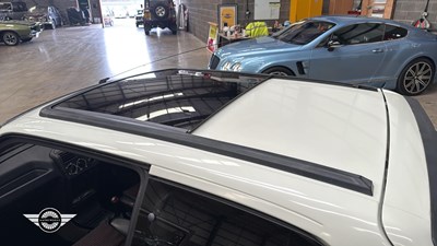 Lot 82 - 1993 PEUGEOT 205 GTI