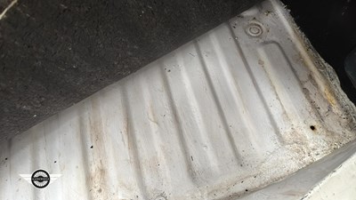 Lot 82 - 1993 PEUGEOT 205 GTI