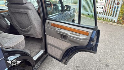 Lot 710 - 1990 LAND ROVER RANGE ROVER VOGUE EFI A