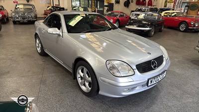 Lot 712 - 2002 MERCEDES SLK 320