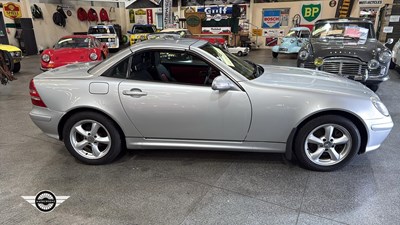 Lot 712 - 2002 MERCEDES SLK 320
