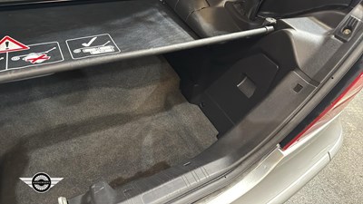 Lot 712 - 2002 MERCEDES SLK 320