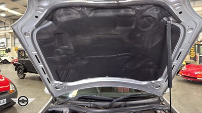 Lot 712 - 2002 MERCEDES SLK 320