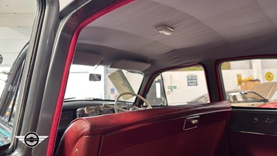 Lot 802 - 1954 VAUXHALL WYVERN