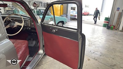 Lot 802 - 1954 VAUXHALL WYVERN