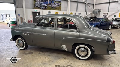 Lot 802 - 1954 VAUXHALL WYVERN