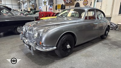 Lot 834 - 1968 JAGUAR 3.4/340