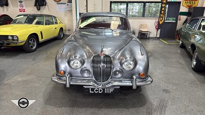 Lot 834 - 1968 JAGUAR 3.4/340