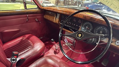Lot 834 - 1968 JAGUAR 3.4/340