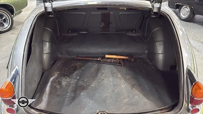 Lot 834 - 1968 JAGUAR 3.4/340