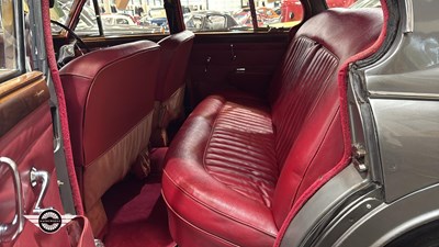 Lot 834 - 1968 JAGUAR 3.4/340