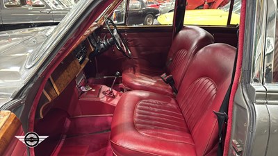 Lot 834 - 1968 JAGUAR 3.4/340