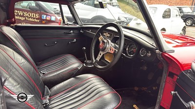 Lot 842 - 1965 MG B