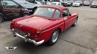 Lot 842 - 1965 MG B