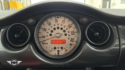 Lot 844 - 2003 MINI MINI ONE