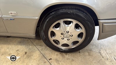Lot 856 - 1994 MERCEDES E320 AUTO