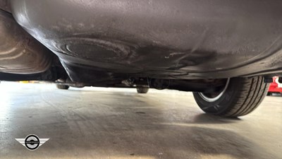 Lot 856 - 1994 MERCEDES E320 AUTO