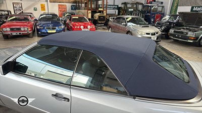 Lot 856 - 1994 MERCEDES E320 AUTO