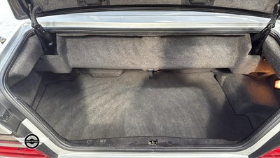 Lot 856 - 1994 MERCEDES E320 AUTO
