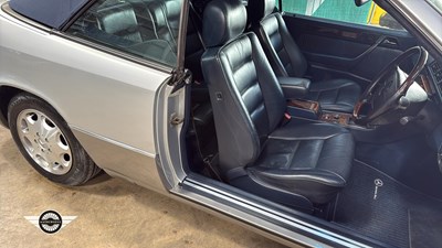 Lot 856 - 1994 MERCEDES E320 AUTO