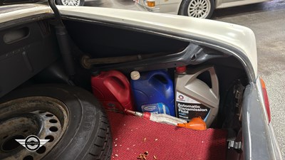 Lot 270 - 1965 MERCEDES