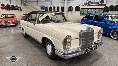 Lot 270 - 1965 MERCEDES