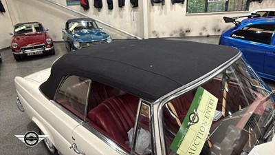 Lot 270 - 1965 MERCEDES