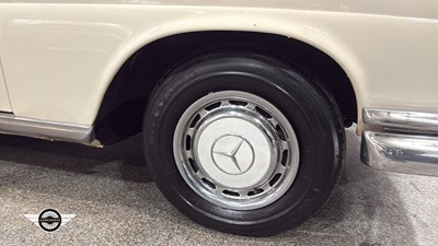 Lot 270 - 1965 MERCEDES