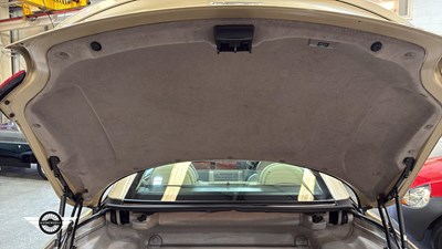 Lot 52 - 2005 LEXUS SC 430 AUTO