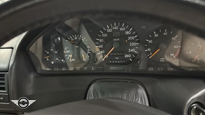 Lot 636 - 1991 MERCEDES
