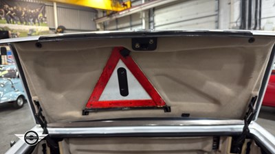 Lot 636 - 1991 MERCEDES