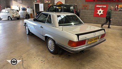 Lot 16 - 1988 MERCEDES 500 SL AUTO