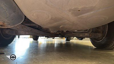 Lot 16 - 1988 MERCEDES 500 SL AUTO