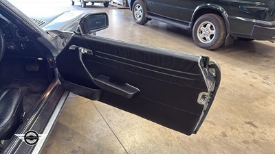 Lot 16 - 1988 MERCEDES 500 SL AUTO