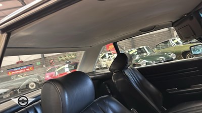 Lot 16 - 1988 MERCEDES 500 SL AUTO