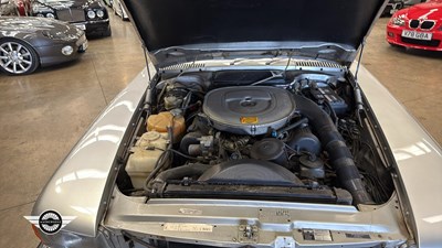 Lot 16 - 1988 MERCEDES 500 SL AUTO