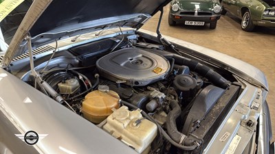 Lot 16 - 1988 MERCEDES 500 SL AUTO